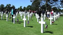 CLEAN : Obama and Hollande pay tribute to American WWII soldiers News Clip