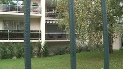 CLEAN : Bling bling revelations hit powerful French union chief News Clip