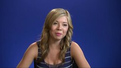 'iCarly' star on the show, Twitter and figure skating Instructional Video