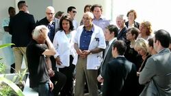 CLEAN : Bill Clinton Sean Penn visit relief organisation in Haiti News Clip