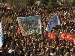 5000 workers on day 4 of strikes, demanding higher wages News Clip