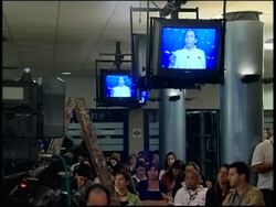 Da Silva leaves empty chair to represent him at final candidates' debate News Clip