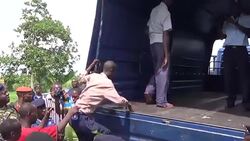 CLEAN : DRCongo returns prisoners to Burundi News Clip