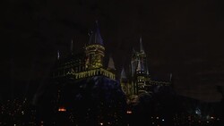 Universal Studios Hollywood unveils 'Christmas in The Wizarding World of Harry Potter' News Clip