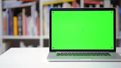 Computer screen chroma key tracking Stock Footage