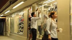 VOICED : Huracan Newton golpea costa oeste de Mexico News Clip