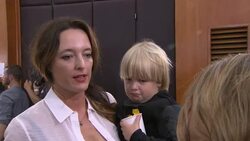 Designer Alice Temperley  unveils '50s inspired collection at London Fashion Week Instructional Video