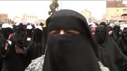 CLEAN: Yemeni protesters demand interim council News Clip