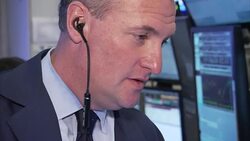 Traders on the New York Stock Exchange floor News Clip