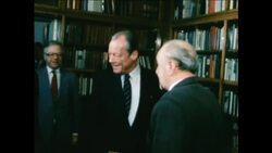 UNUSED 16 12 81 WEST GERMAN WILLI BRANDT MEETS JANOS KADAR News Clip
