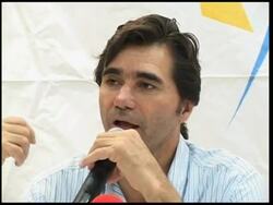 Attempt to break record by riding 3,500 km without dismounting News Clip