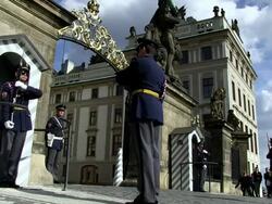 MS Changing of guards at prague castle / Prague, Hlavni mesto Praha, Czech Republic Stock Footage