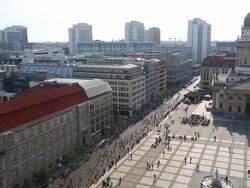 Marathon running in Berlin + Audio Stock Footage