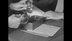 Man brings gold items to US Mint in Philadelphia News Clip