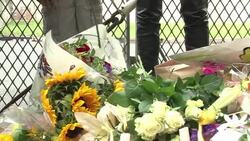 CLEAN : People gather at Mandelas News Clip