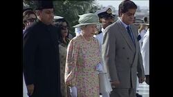 Queen Visits Jinnah's tomb in Karachi News Clip