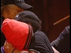 Mandela hosts concert to raise Aids awareness News Clip