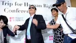 CLEAN : Blind Chinese activist Chen arrives News Clip