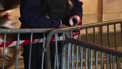 CLEAN : Fans pay tribute to Johnny Hallyday outside his home News Clip