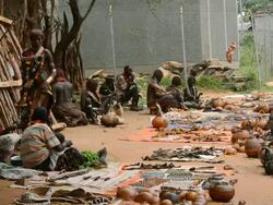 MS Market with Bena native women selling to locals / Dimeka, Ethiopia Stock Footage