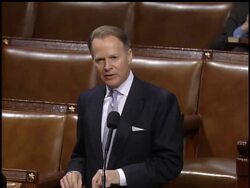 As President Bush and Congress move toward a compromise on a war funding bill, the president warned that there will likely be continued violence in Iraq through the summer. News Clip