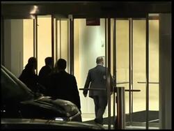 Presser by doctor after Bill Clinton has heart procedure; Hillary Clinton arrival News Clip