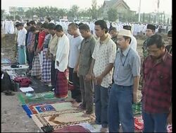 President Yudhoyono attends Eid prayers in Aceh News Clip