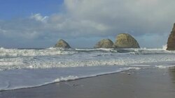Ocean waves crashing Stock Footage