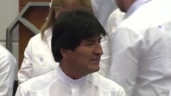 CLEAN : Family photo for LatAm leaders at key regional summit News Clip