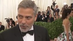 Anna Wintour, Amal and George Clooney and Gary Oldman arrive at Met Gala Instructional Video