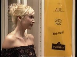 Star-studded gala concert, plus curtain call Instructional Video