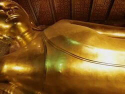 MS PAN Statue of reclining Buddha / Bangkok, Thailand Stock Footage