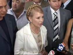 WRAP Former PM Yulia Tymoshenko votes,  ADDS exit pollsters News Clip