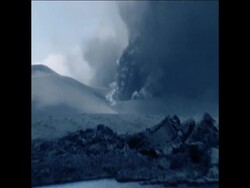 SYND 5 9 76 SCENES OF TAAL VOLCANO ERUPTION News Clip