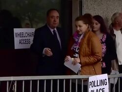 Scottish Referendum: Alex Salmond voting in referendum News Clip
