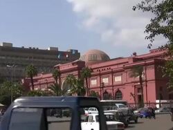 CU, ZO, WS, Egyptian Museum and street traffic, Cairo Egypt Stock Footage