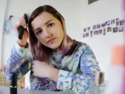 Teen hair brush Stock Footage