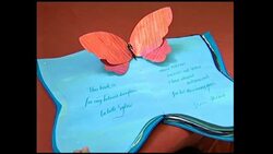 100 year old Titanic actress dies. News Clip