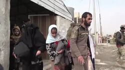 CLEAN : Frightened civilians flee as Iraq forces battle IS in Mosul News Clip