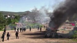 Mexican police and teachers clash, killing 4 Instructional Video