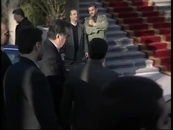 Residents on E3 meeting, CNN ban, latest pix of president Instructional Video