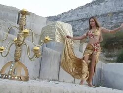 east dance Stock Footage