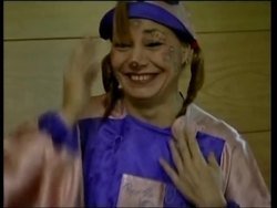 Doctors use humour to encourage healing News Clip