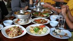 asian eating Stock Footage