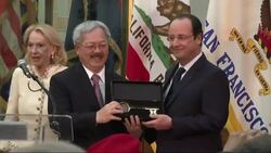 Hollande at the City Hall event, receives Key to the City Instructional Video