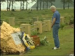 Former US president assesses tsunami recovery efforts News Clip