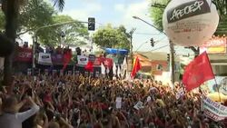 Brazil's former presidents Lula and Rousseff greet supporters Instructional Video