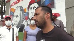 VOICED : "Queremos darle las gracias a Rusia": pintan mural de Putin en bastión chavista de Caracas News Clip