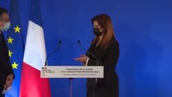 CLEAN : France launches new "secure" national identity card (2) News Clip