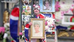 The Queen’s funeral - through the eyes of her loyal fans Instructional Video